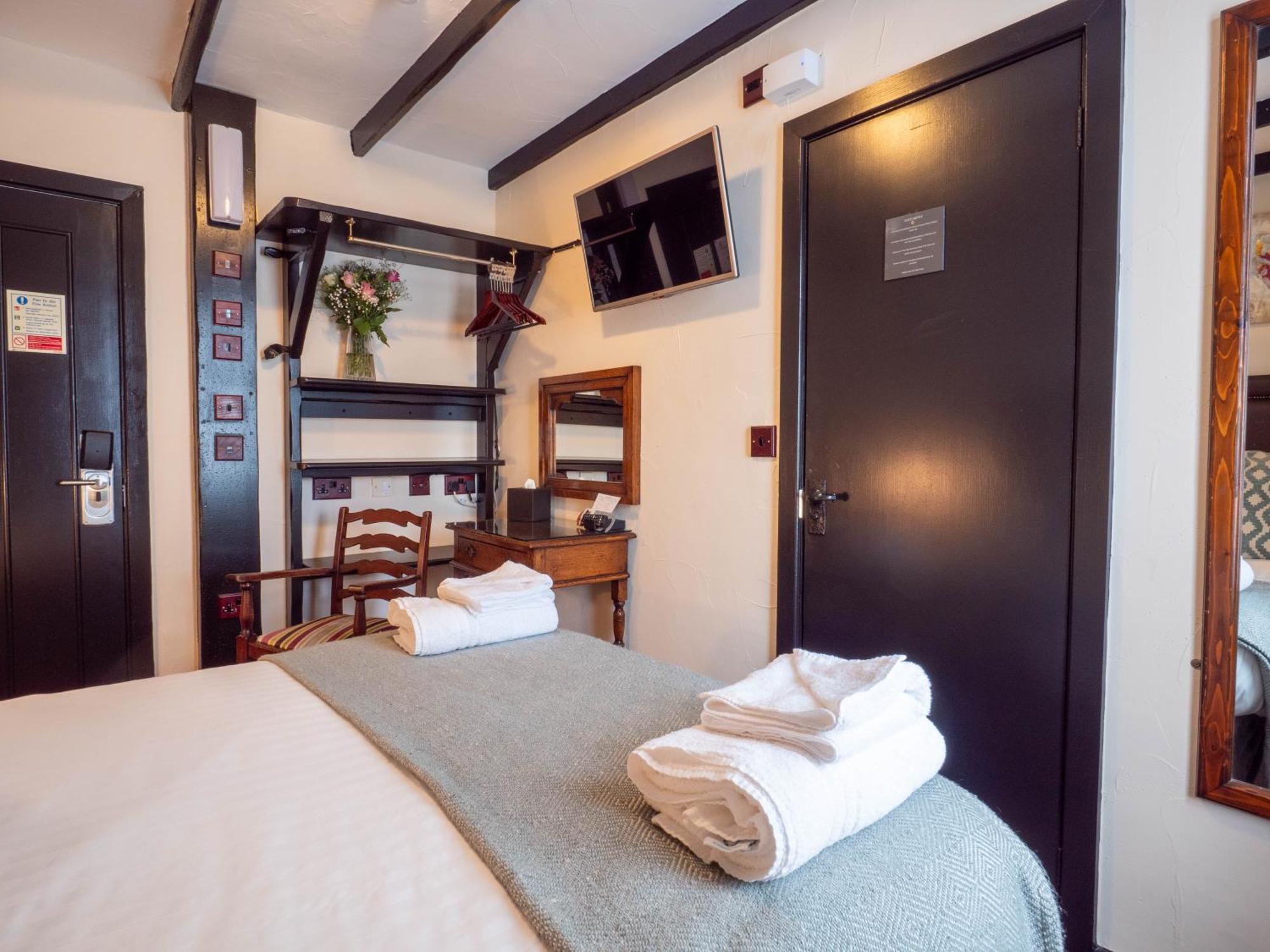 The Black Boy Inn Caernarfon Bagian luar foto
